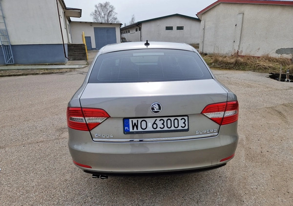 Skoda Superb cena 45000 przebieg: 345423, rok produkcji 2014 z Ostrołęka małe 211